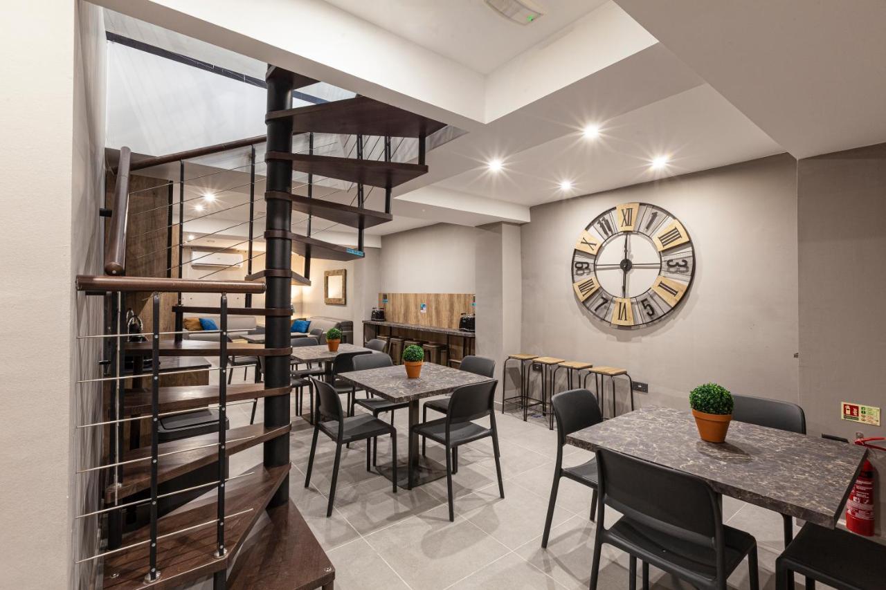 Charming,Comfortable And Centrally Located Group Accomodation Gzira Экстерьер фото
